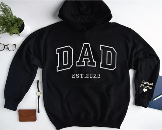 GODMERCH Personalized Embroidered Dad Est Hoodie with Kid Names on Sleeve, Dad Sweatshirt Hoodie for Men, Gifts for Dad Daddy Husband Grandpa Fathers Day Christmas