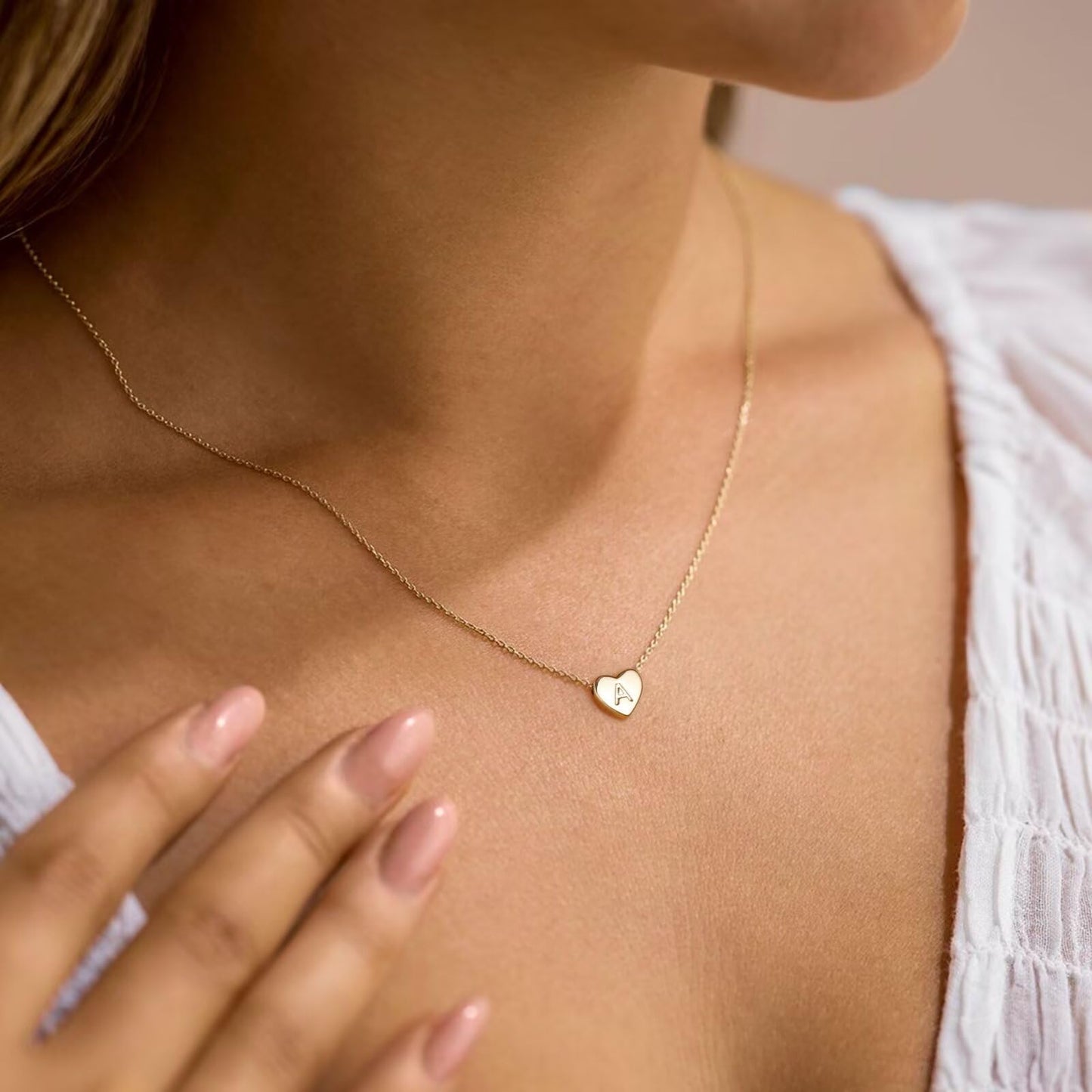 Turandoss Mothers Day Gifts for Mom Wife Women Girls - 14K Gold Plated Heart Pendant Letter Alphabet Necklace Tiny Initial Necklaces Heart Initial Necklace Gifts for Women Teens