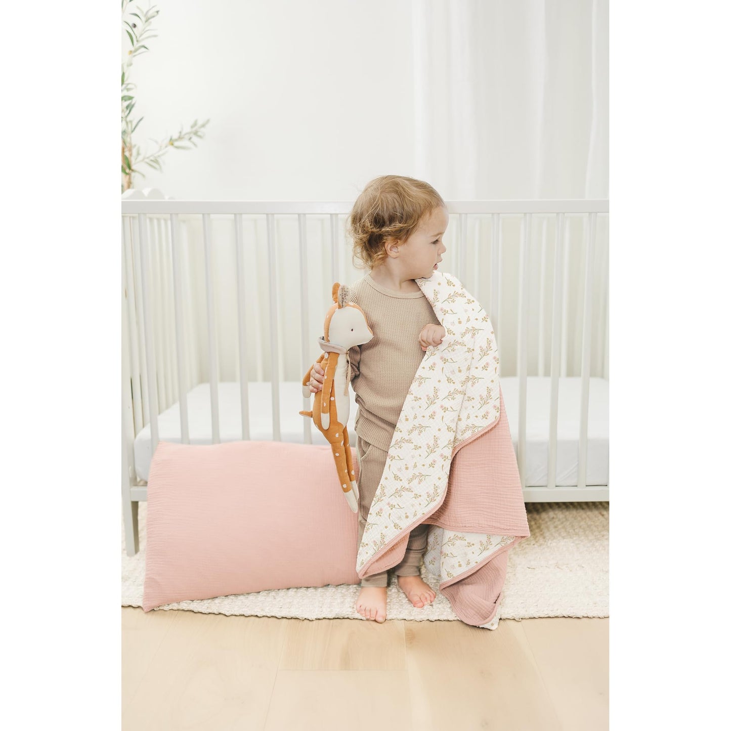 Konssy Muslin Baby Blankets for Girls Boys, 100% Cotton Crib Blanket for Infant Toddler, Super Soft and Lightweight Nursery Swaddling Wrap 40"x36" (Floral)