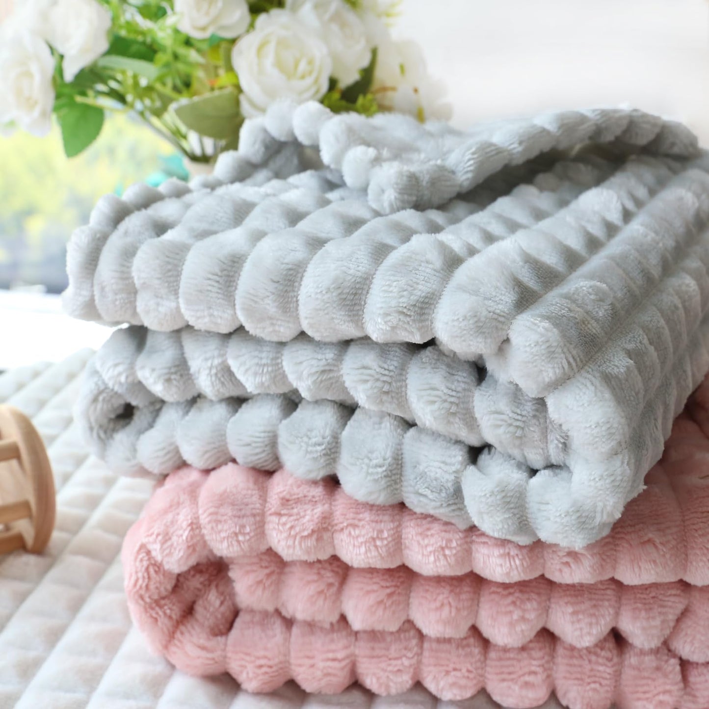 HOMRITAR Baby Blanket for Boys Girls Fleece Super Soft Plush Fuzzy Cozy Toddler Blanket with Square 3D Jacquard Grid Design Luxury Lightweight Bed Blanket for Newborn Infant Cream, 30 x 40 Inch