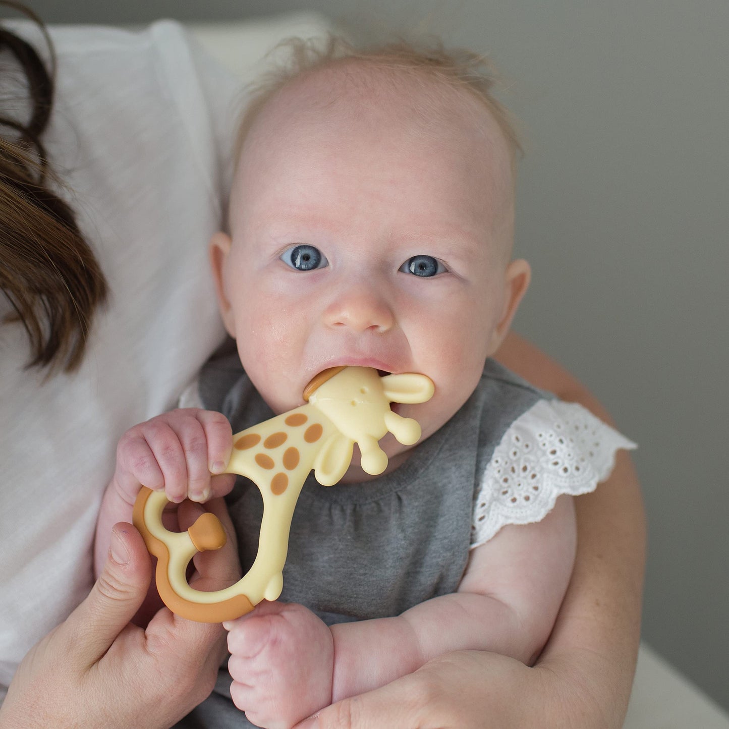 Dr. Brown's AquaCool Water-Filled Baby Teether, Cools & Massages Sore Gums, BPA Free, Pineapple and Apple, 2 Pack, 3m+