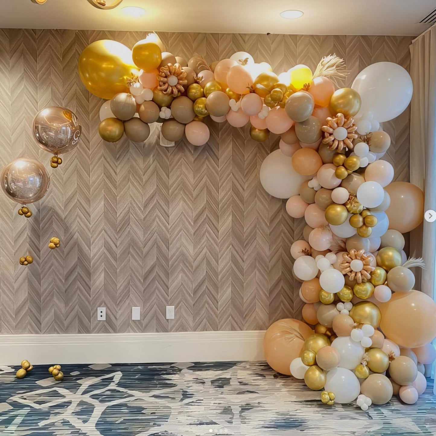 Dusty Blue Sage Green Balloon Arch Kit Slate Fog Blue Pastel Green White Sand Beige Gold Balloons Garland for Jungle Safari Birthday Baby Shower Wedding Party Decorations