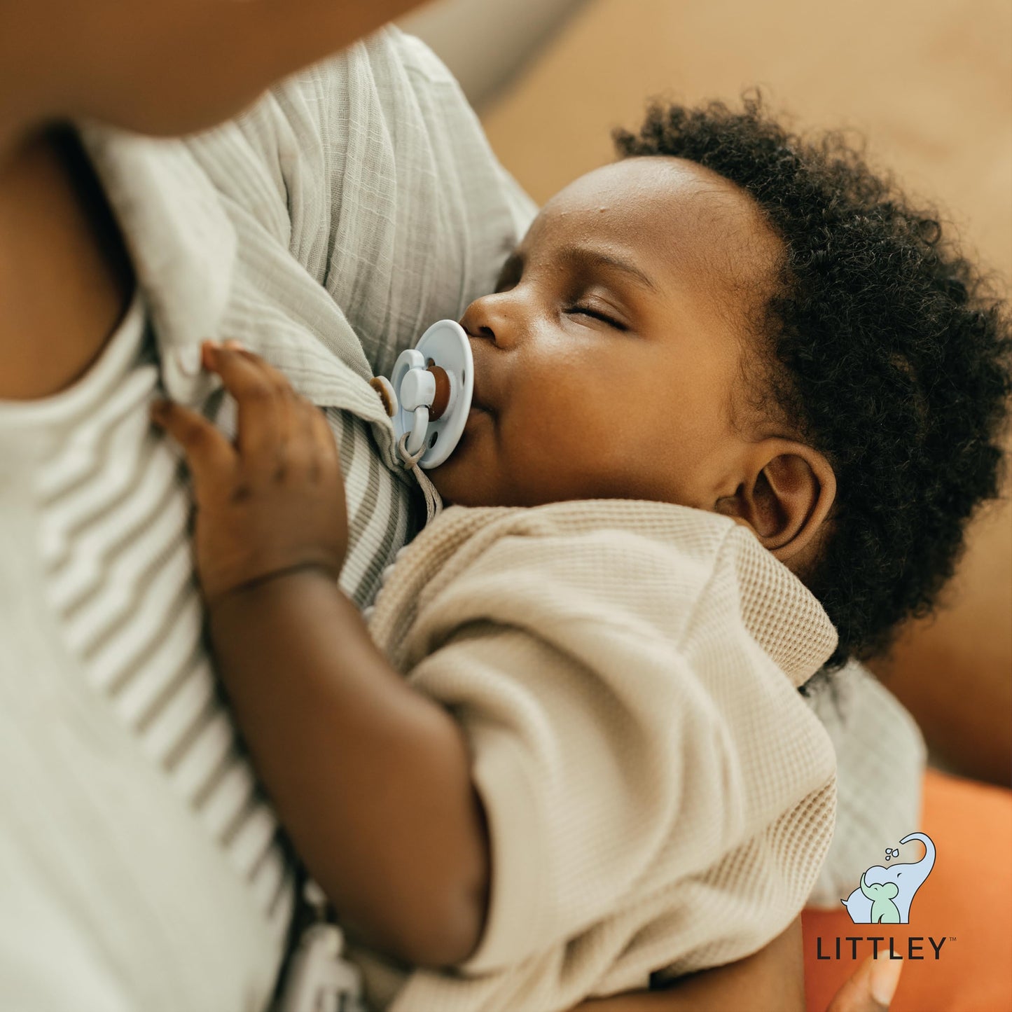 Littley Pacifier & Teether Cleaner with Hypochlorous Acid, Non-Toxic & Alcohol-Free, Gentle Formula for Cleaning Baby & Toddler Essentials, 2oz Travel-Size Spray Bottle