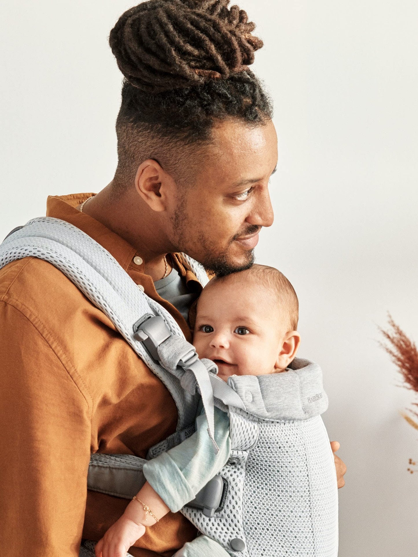BabyBjörn Baby Carrier Harmony, Cream, 3D Mesh, 3-in-1 Ergonomic Baby Carrier; Newborn, Facing-in, Outward-Facing, and Back Carrying Positions Supported (7-40 lbs), Newborn to Toddler