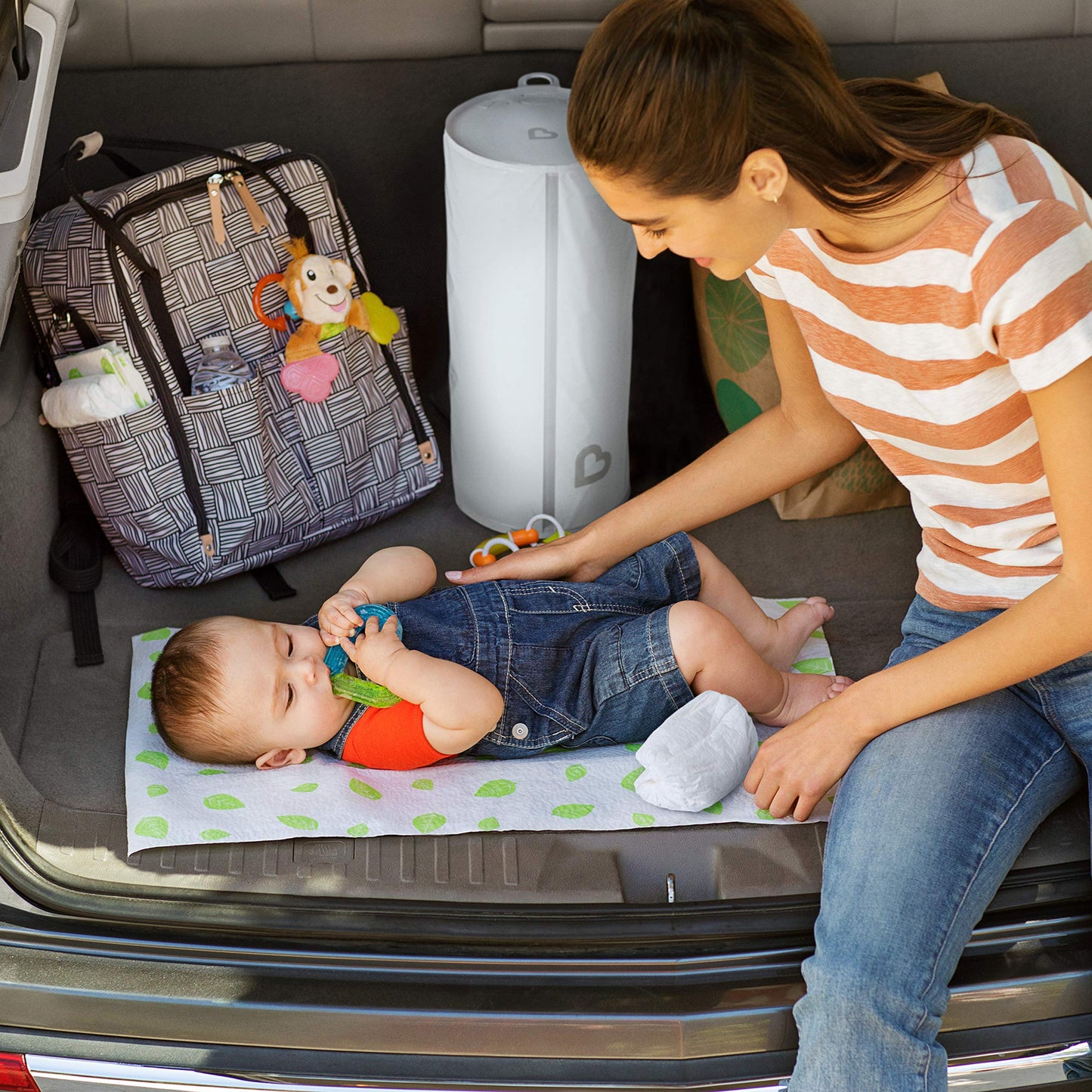 Munchkin® Toss™ Portable Disposable Diaper Pail, Holds up to 150 Newborn Diapers, 5 Pack, White
