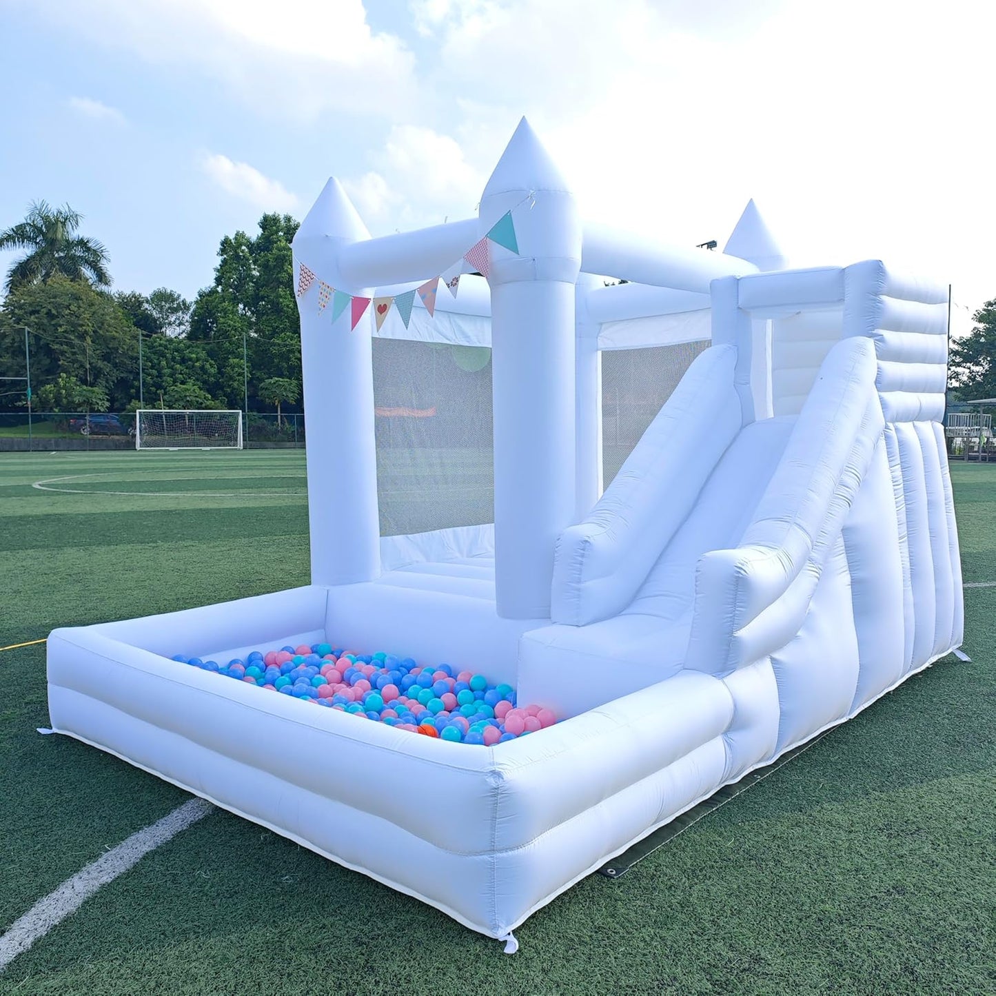 12 FT Oxford White Inflatable Bounce House, Bounce House With Ball Pit, Bounce House With Slide, Indoor And Outdoor Large Inflatable Castles Bounce House for Kids 3-12 Holiday Decoration Wedding Party