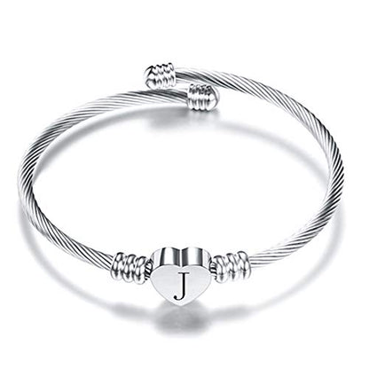 VQYSKO Gold Bracelets for Girls-A to Z Stainless Steel Heart Initial Girl Jewellery, Birthday Gifts for Girls