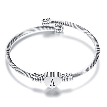 VQYSKO Gold Bracelets for Girls-A to Z Stainless Steel Heart Initial Girl Jewellery, Birthday Gifts for Girls