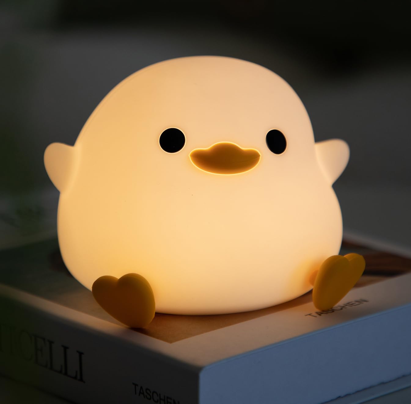 HAPPYBAG Axolotl Night Light,Cute Axolotl lamp Gifts for Kids,Dimmable Silicone Animal Nursery Night Light,Kawaii Rechargeable Bedside Touch Lamp,Room Decor Axolotl Light