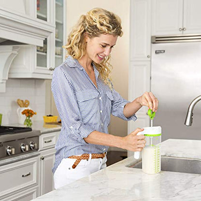 Munchkin Smart Blend Formula Mixing and Breast Milk Storage Pitcher, 24 Ounce, Green