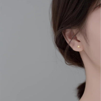 18G Daisy Flower Stud Cartilage Earrings for Women Girls 925 Sterling Silver CZ Tiny Cute Floral 3mm Ball Barbell Screw Back Studs Sleeper Tragus Post Hypoallergenic Piercing Body Jewelry Gifts