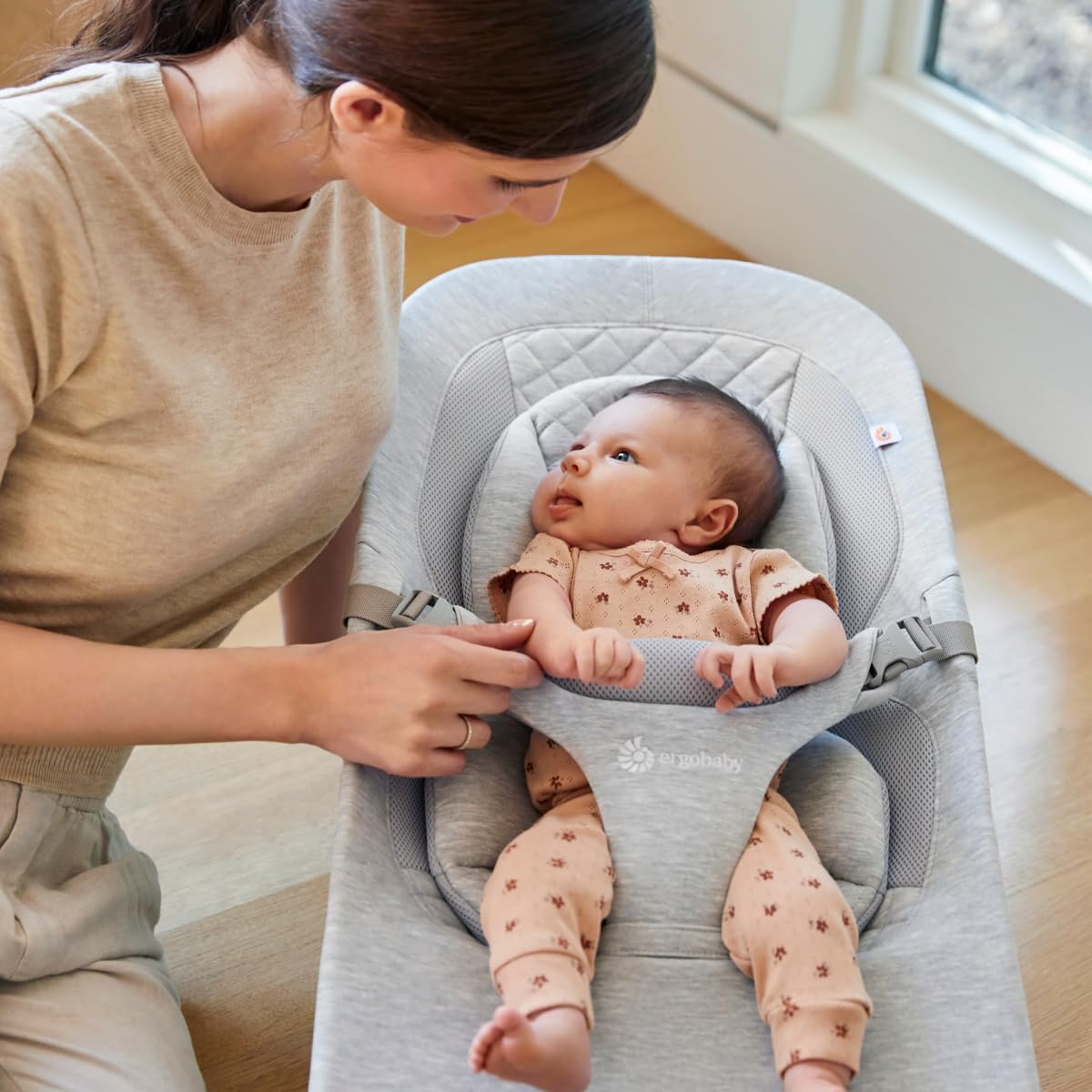 Ergobaby Evolve 3-in-1 Mesh Bouncer, Adjustable Multi Position Baby Bouncer Seat, Fits Newborn to Toddler, Grey Mesh