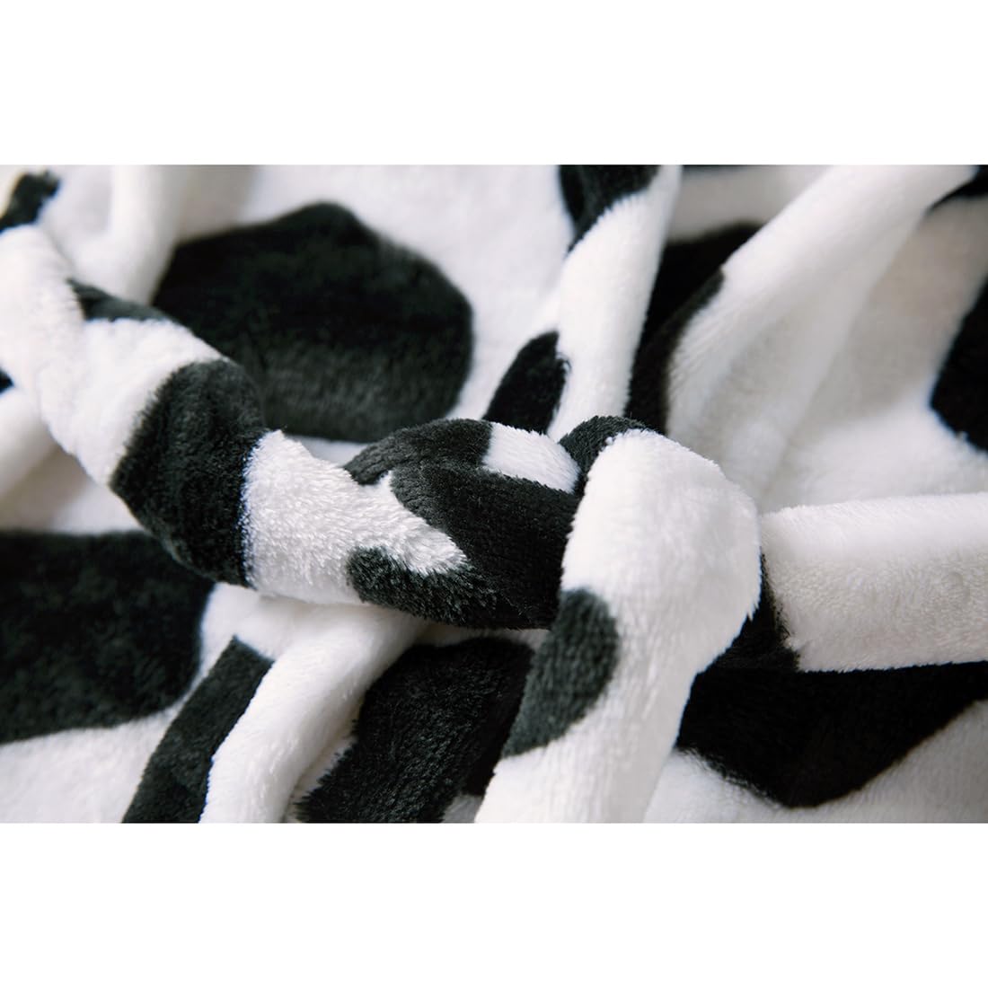YOLIA Boys Girls Robes Kids Hooded Sleepwear Soft Fleece Bathrobes Cute Housecoat Gowns