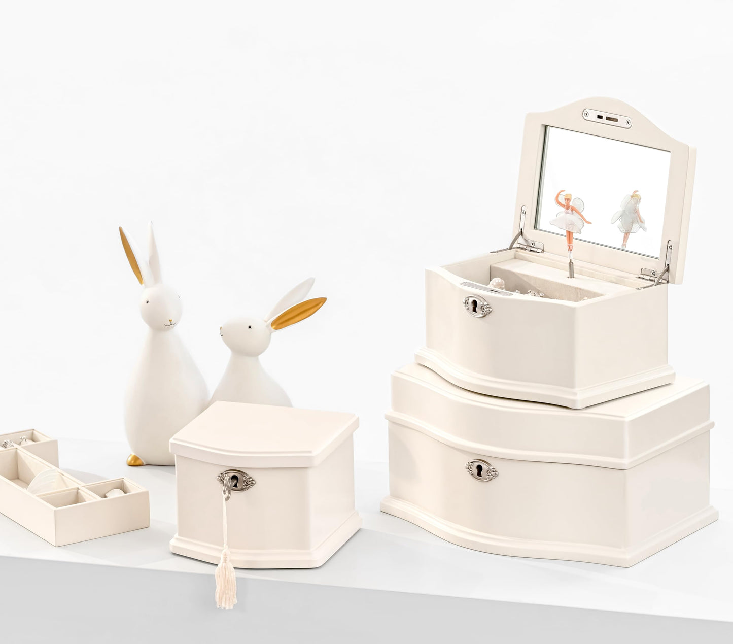 Wooden Musical Jewelry Box for girls with Mirror and Key Lock, Gift for Kids on Birthdays and Holidays (Pink, Small) (Beige, Small)