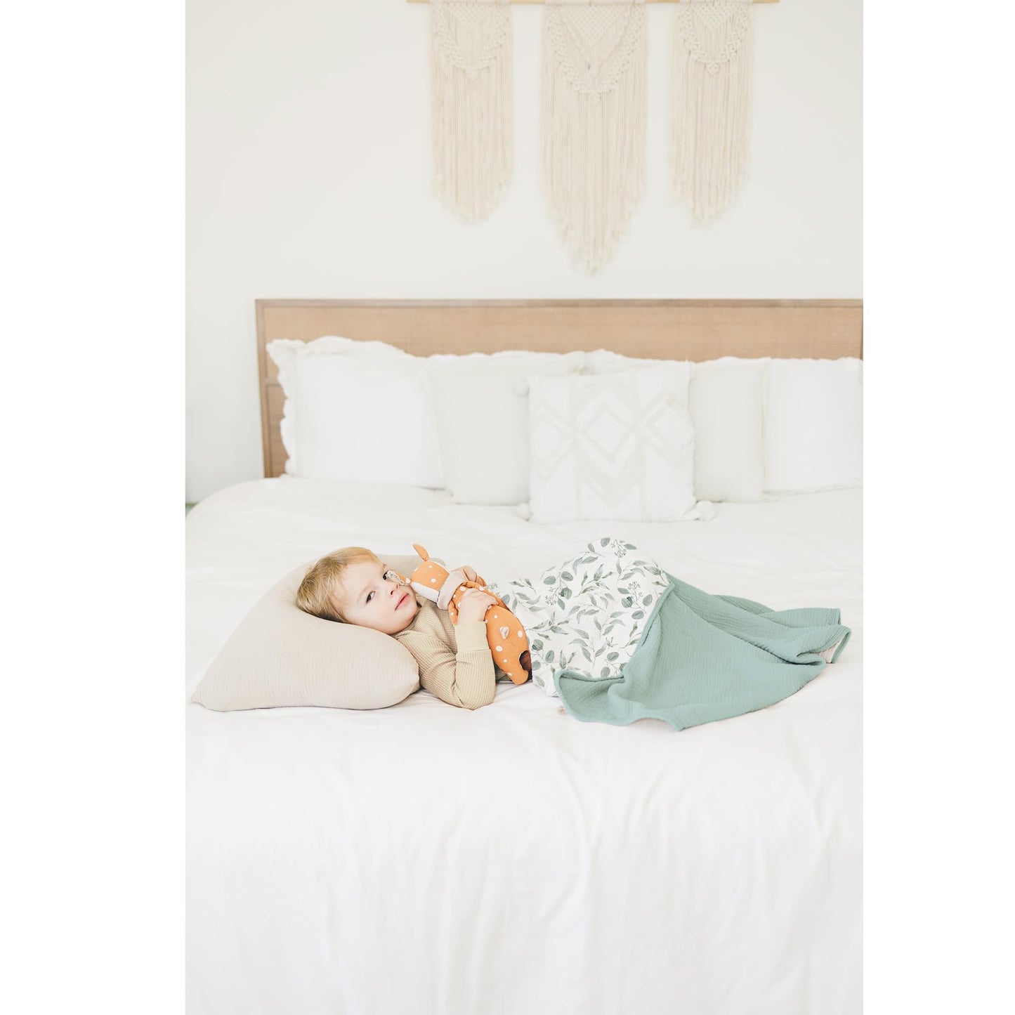 Konssy Muslin Baby Blankets for Girls Boys, 100% Cotton Crib Blanket for Infant Toddler, Super Soft and Lightweight Nursery Swaddling Wrap 40"x36" (Floral)