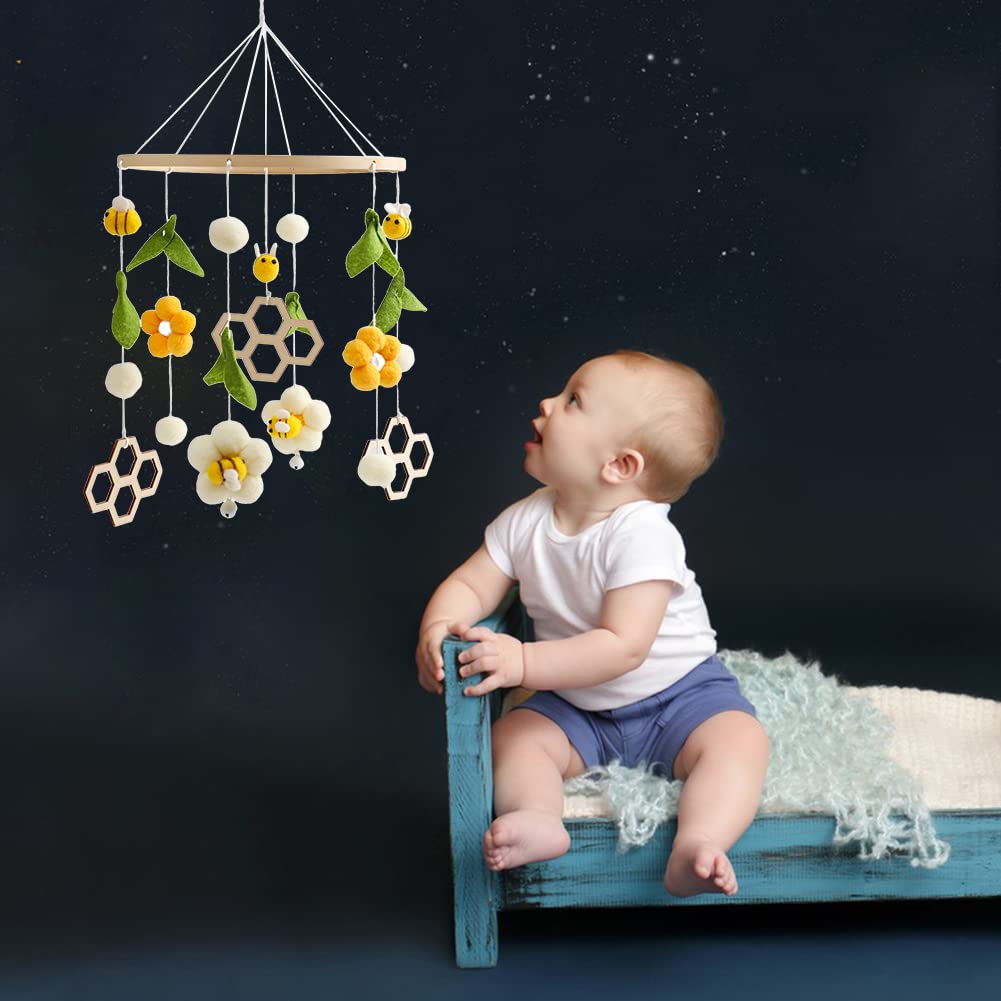 Baby Crib Mobile Wooden Wind Chime Bed Bell, Nursery Mobile Crib Rattle Bedroom Ceiling Wind Chime Hanging Bees Plush Flower Wooden Rotating Toy Newborn Bed Decor (Pink)