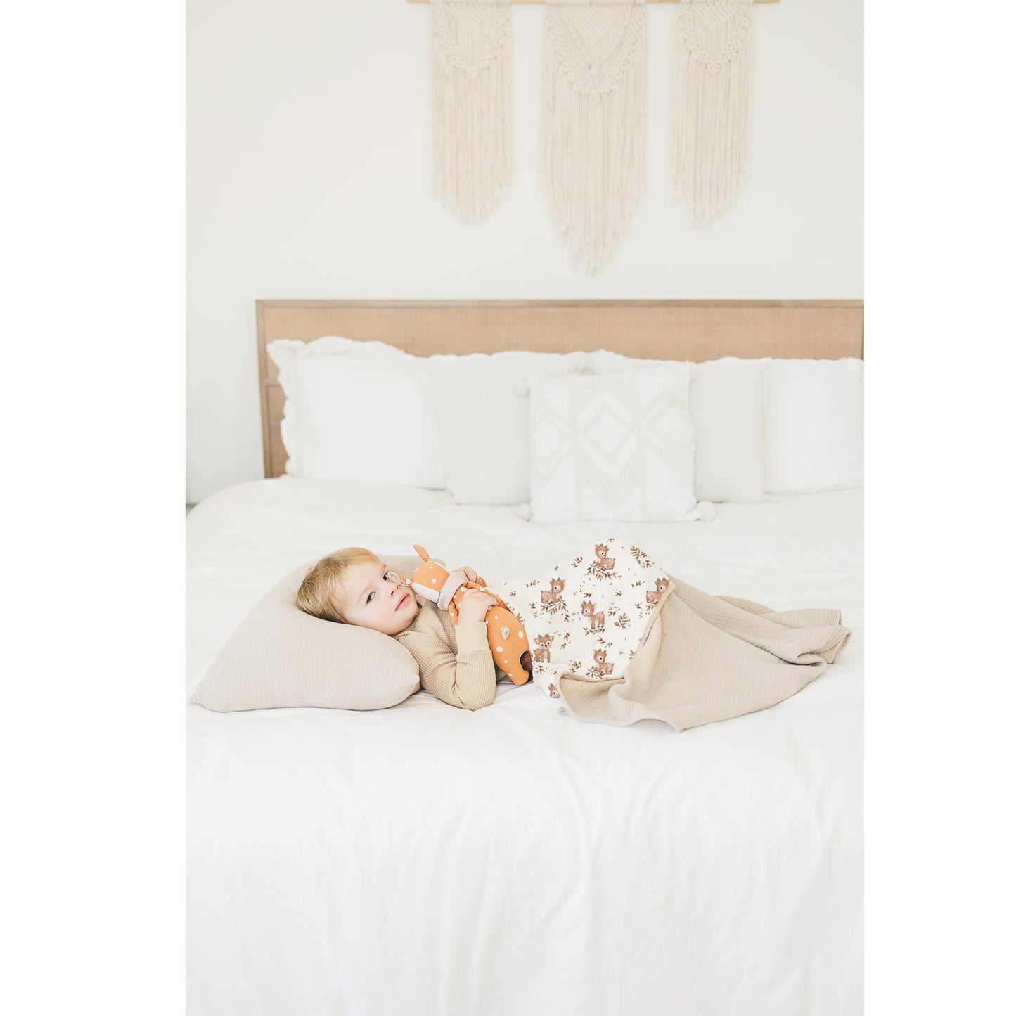 Konssy Muslin Baby Blankets for Girls Boys, 100% Cotton Crib Blanket for Infant Toddler, Super Soft and Lightweight Nursery Swaddling Wrap 40"x36" (Floral)
