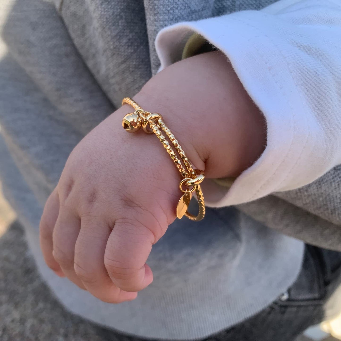Ethlyn 2pcs/lot Baby Bangles For infant Boys Girls Gold Plated Beads Bells Toddlers Bangles Bracelets