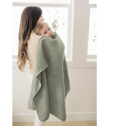 Konssy Waffle Baby Blanket - Soft & Cozy Nursery Swaddle Blanket, Lightweight Toddler Throw for Boys & Girls, Ideal for Wrapping (Oat)