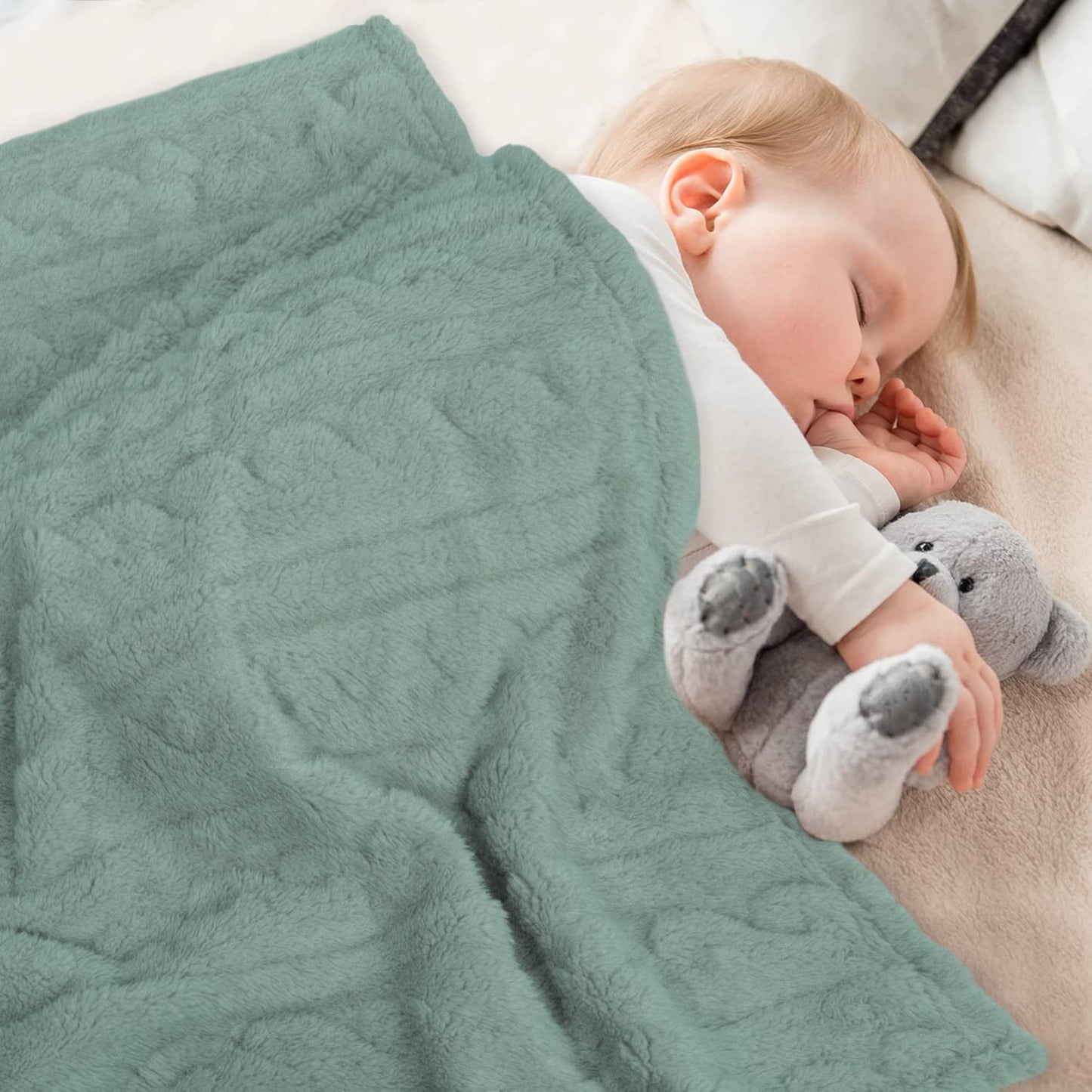 HOMRITAR Baby Blanket for Girls Toddlers 3D Fleece Fluffy Fuzzy Blanket for Baby, Soft Warm Cozy Fleece Blanket, Infant or Newborn Receiving Blanket 330GSM (30 x 40 Inch, Pink)