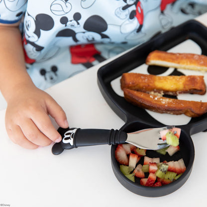 Bumkins Disney Baby Utensils Set, Chewtensils Silicone Spoons for Dipping, Self-Feeding, Baby Led Weaning, Trainer Learning, First Stage Eating, Soft Fork and Spoon, Babies 6 Months, Minnie Mouse
