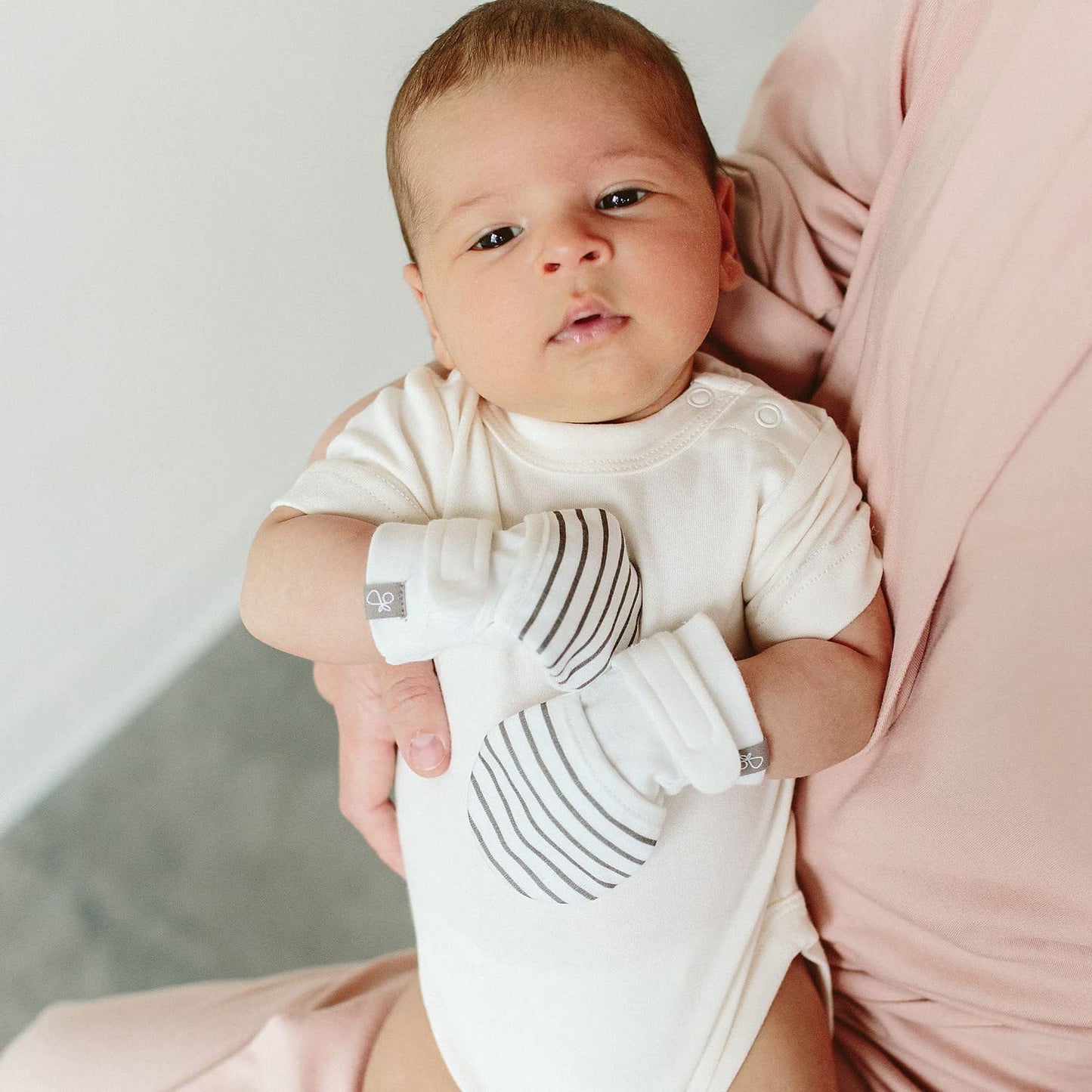 goumikids Viscose Made from Bamboo Cotton Anti-Scratch Soft Stay-On Mitts