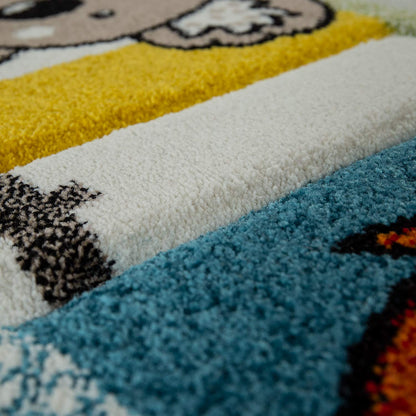 Kids Rug with Cute Animals on a Hot Air Balloon Ride in Pastel, Size: 2'8" x 4'11"