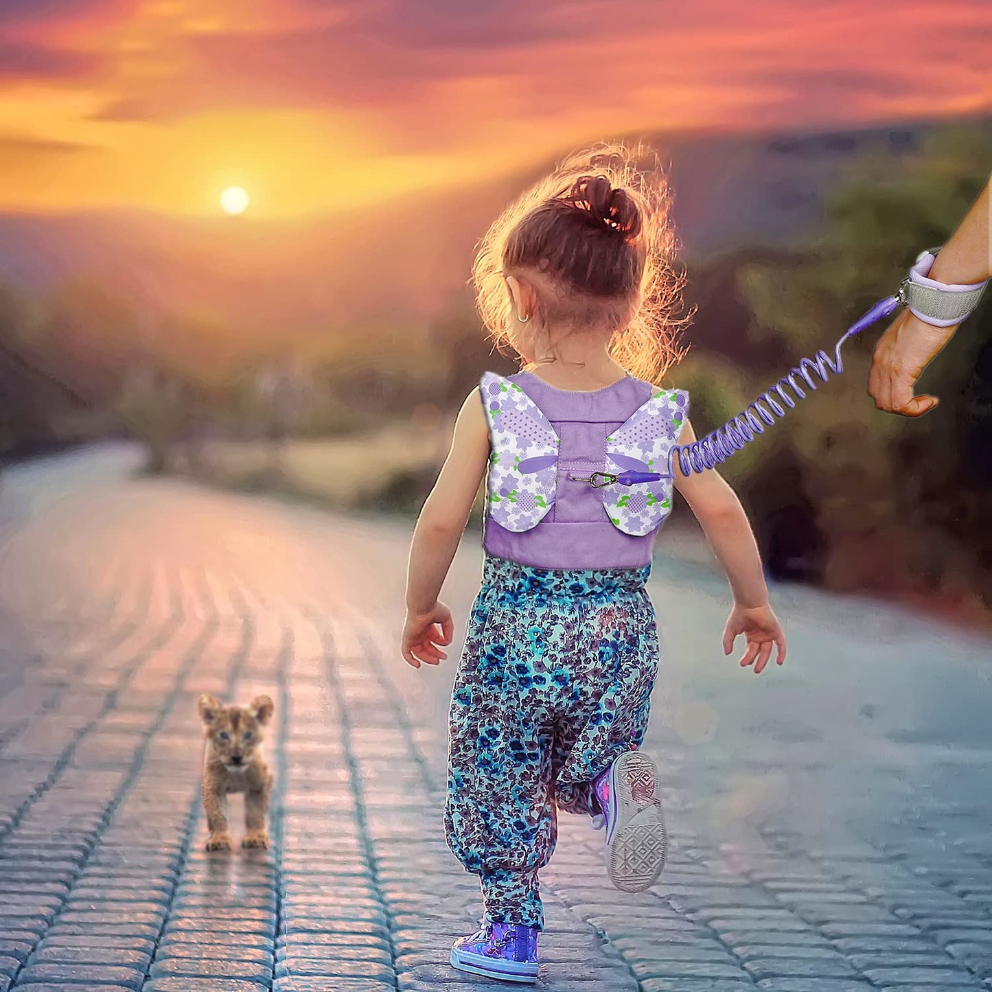 Toddlers Leash + Anti Lost Wrist Link Child Kids Safety Harness Kids Walking Wristband Assistant Strap Belt for Girl Pink Christmas Gift