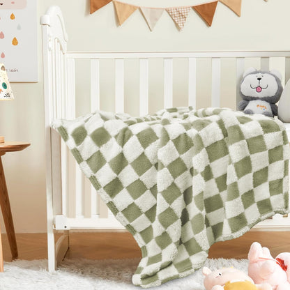 HOMRITAR Checkered Baby Blanket for Boy Girls Ultra Soft Fluffy Fuzzy Toddler Blankets with 3D Chessboard Grid Warmer Comfort Reversible Bed Blanket for Winter 350GSM Black 30 x 40 Inch