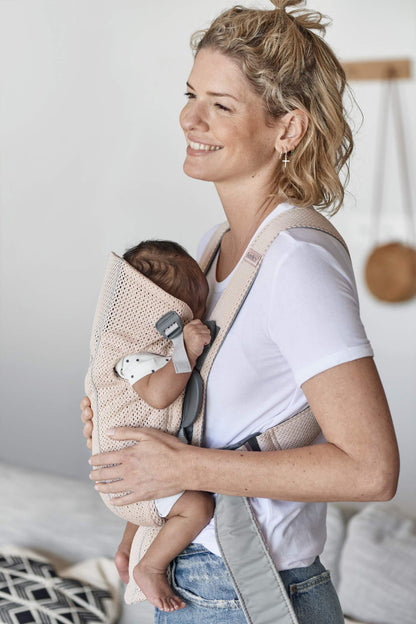 BabyBjörn Baby Carrier Mini, 3D Jersey, Light Beige | Newborn Carrier (7-25 lbs), Ergonomic, Easy-to-Use