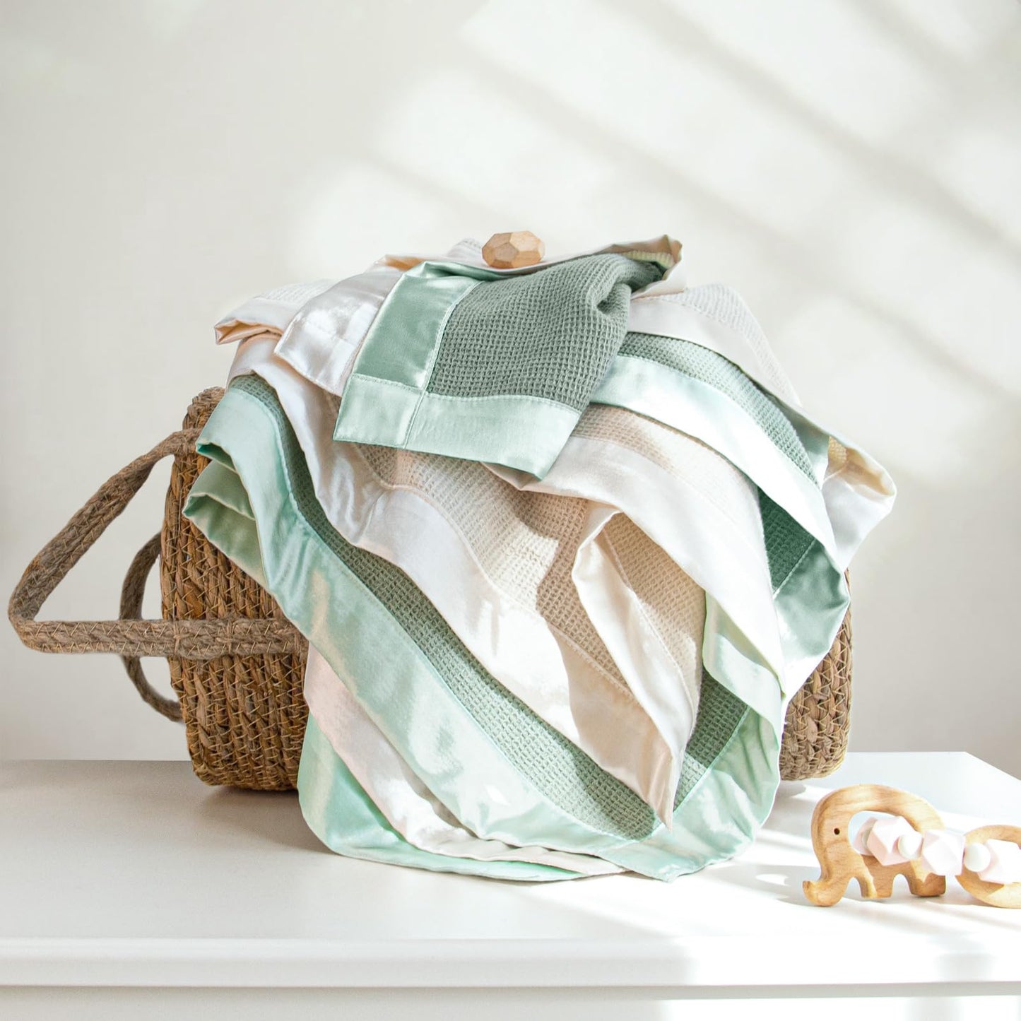 Swaddle Baby Blanket: Waffle Blanket with Satin Strim - Soft Breathable Toddler Blanket for Nursing Cover - Cotton Crib Blanket for Naptime（Cream）