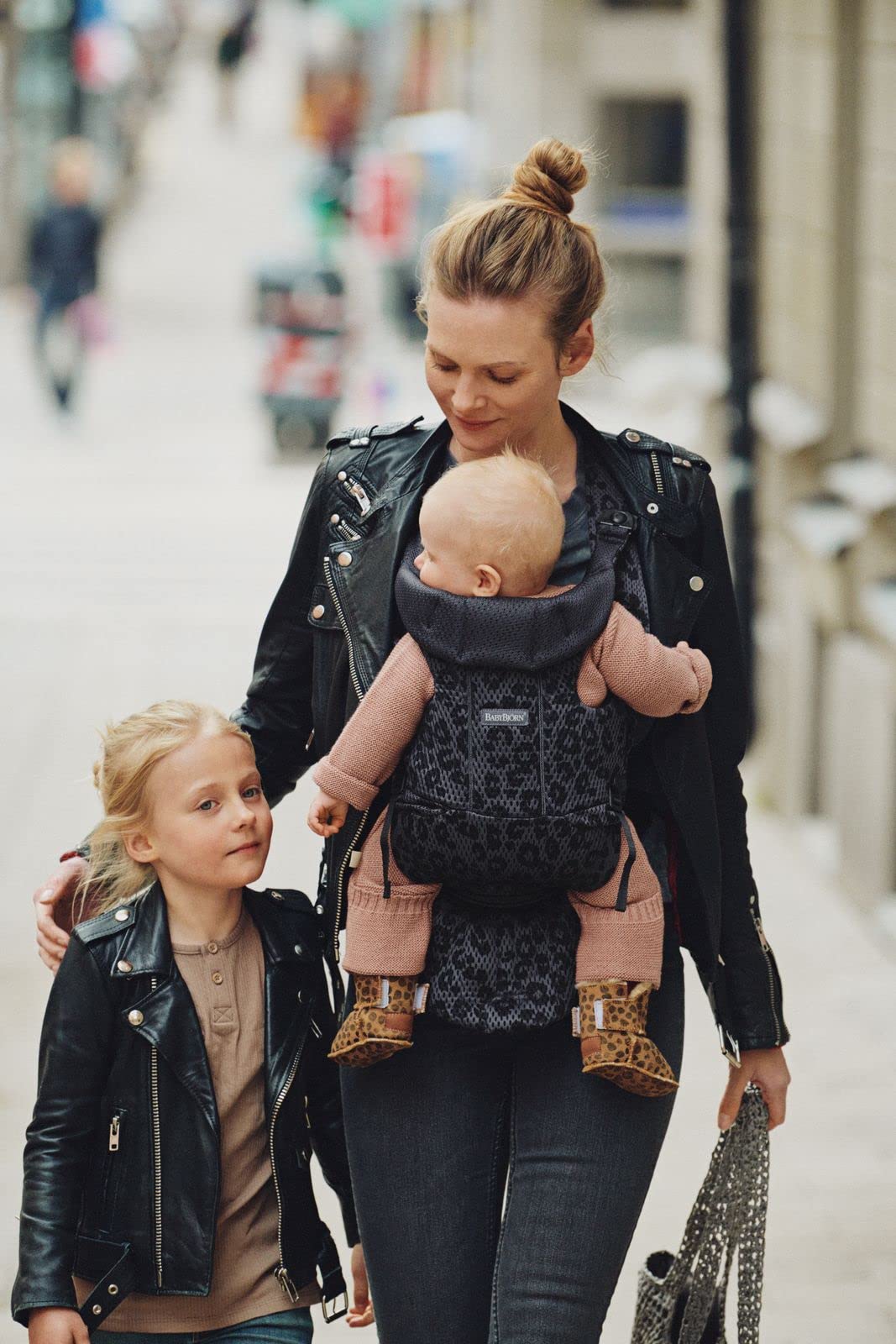 BabyBjörn Baby Carrier Free, 3D Mesh, Dusty Pink