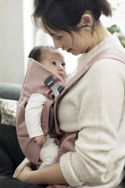 BabyBjörn Baby Carrier Mini, 3D Jersey, Light Beige | Newborn Carrier (7-25 lbs), Ergonomic, Easy-to-Use