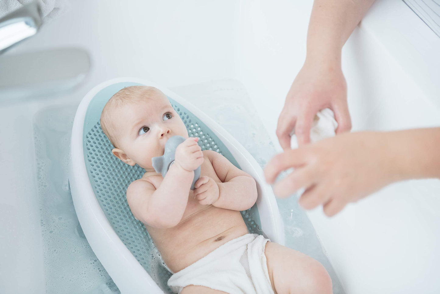 Angelcare Baby Bath Support (Pink) | Ideal for Babies Less than 6 Months Old