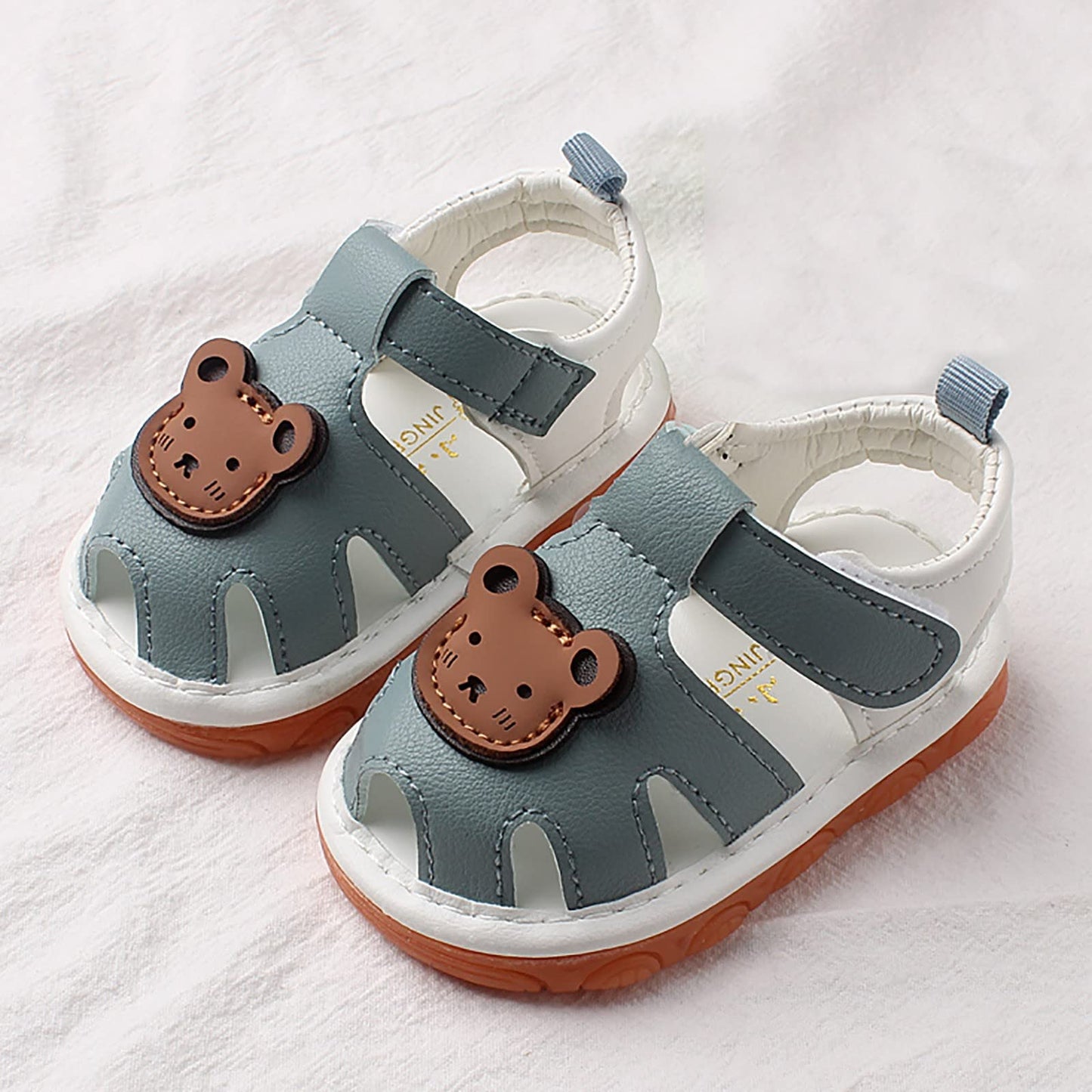 Childrens Bear Leather Foam Sandals Baby Boys Girls Hook Loop Flat Wide Barefoot Shoes Summer Outdoor Casual Water Shoes