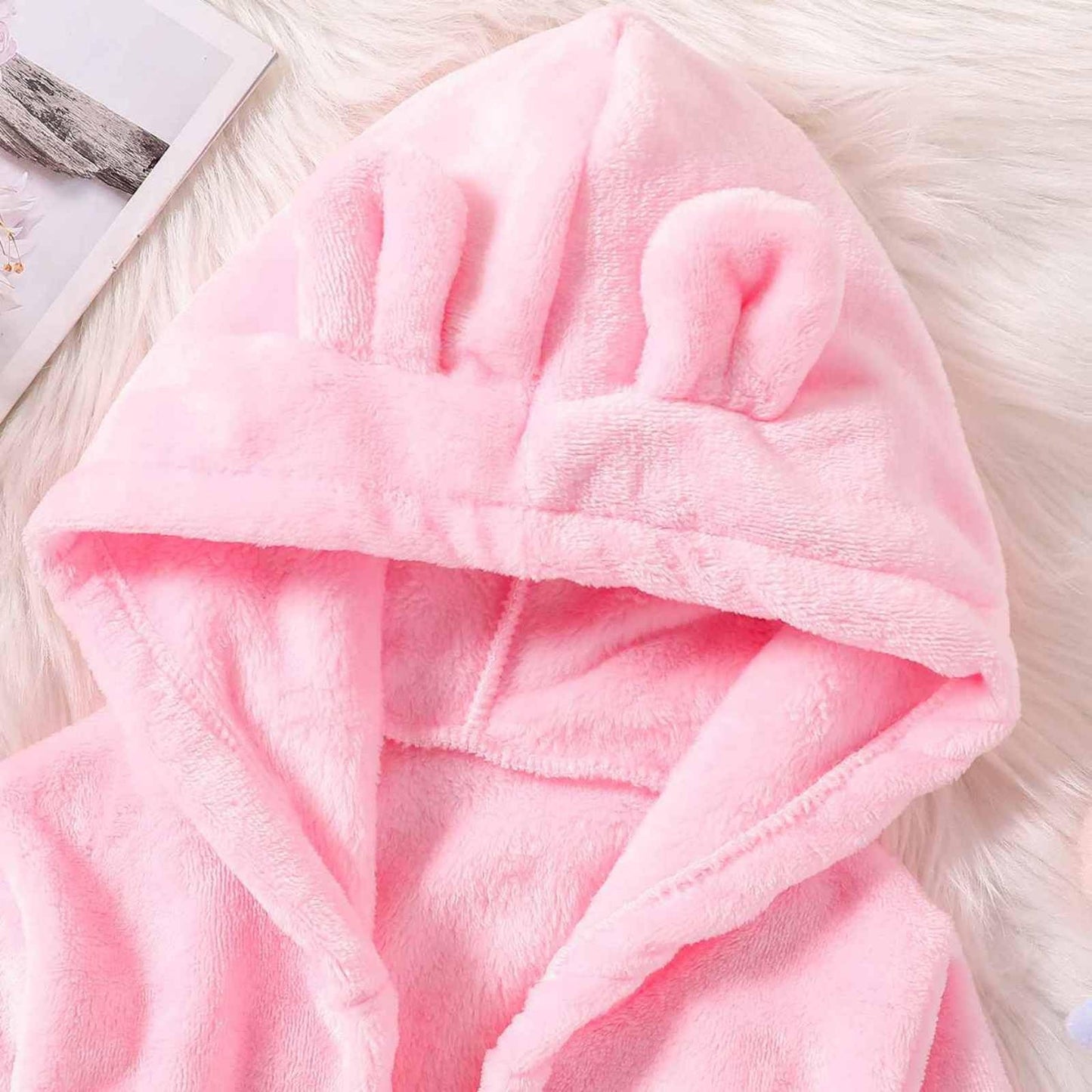 Toddler Unisex Baby R𝐨be Hooded Fleece Bathr𝐨be and Towel for Kids Boys Girls Plush Flannel Bathr𝐨be Warm Winter