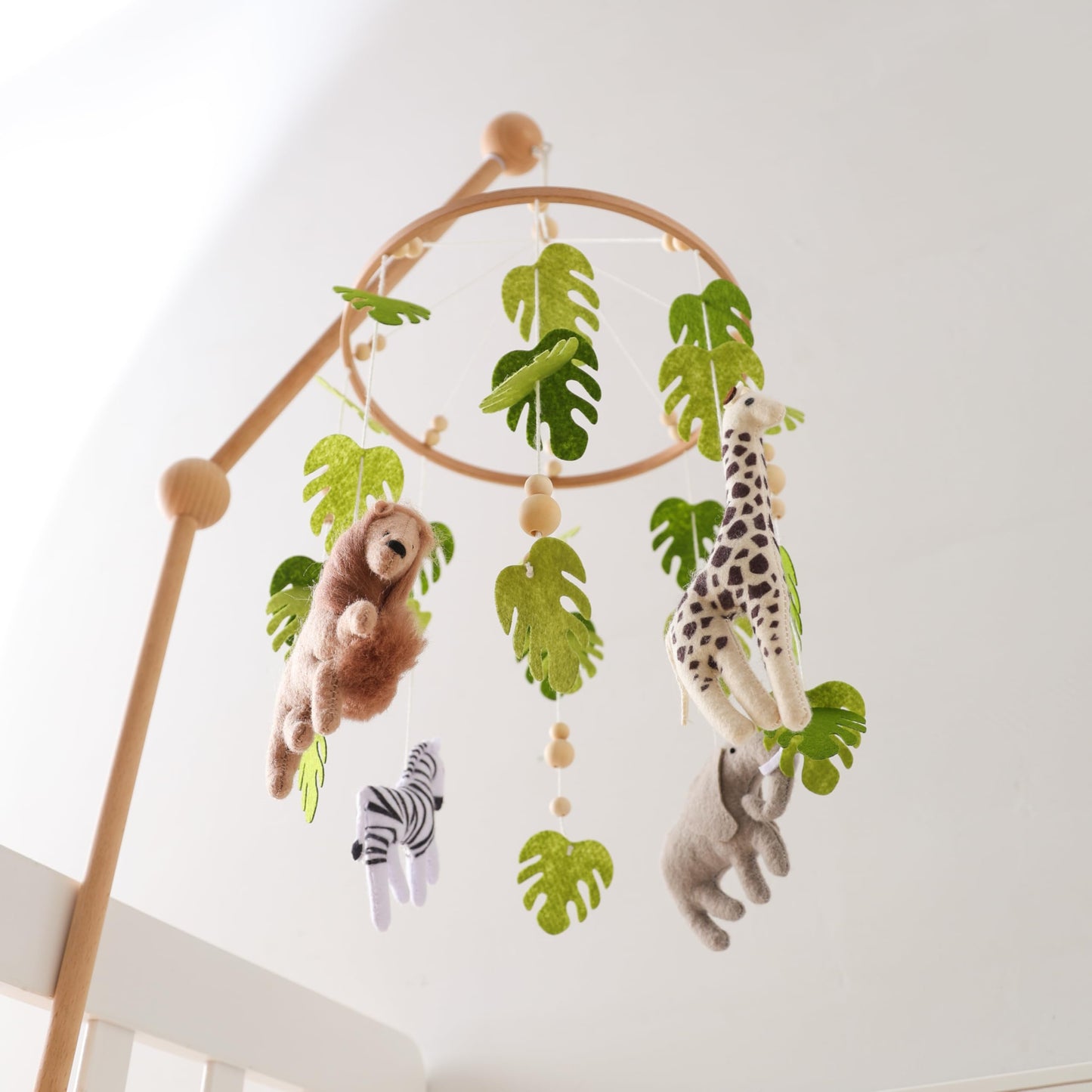 EERKEOD Baby Crib Mobile Bear Nursery Mobile for Boys Girls Teddy Velvet Mobile Nursery Decor for Infant Bedroom Hanging Baby Mobile for Bassinet Newborn Baby Gift（Brown Bear）