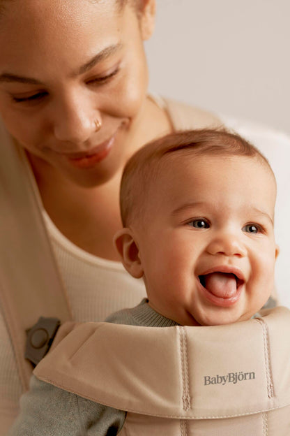 BabyBjörn Baby Carrier Mini, 3D Jersey, Light Beige | Newborn Carrier (7-25 lbs), Ergonomic, Easy-to-Use