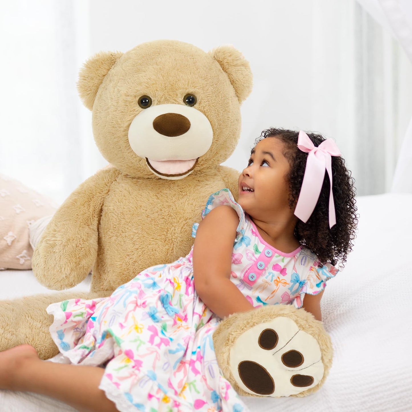 MaoGoLan Giant Teddy Bear Stuffed Animal, 10 Feet Tall, Jumbo Size Plush, Charming and Fluffy for Decorations, Celebrations, Valentine's Day