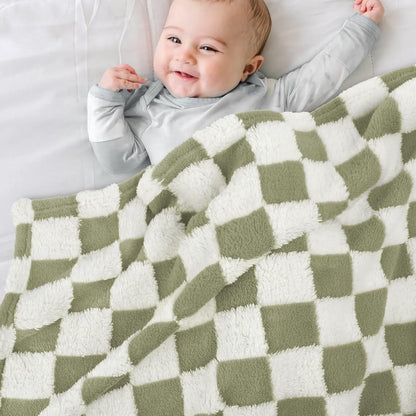 HOMRITAR Checkered Baby Blanket for Boy Girls Ultra Soft Fluffy Fuzzy Toddler Blankets with 3D Chessboard Grid Warmer Comfort Reversible Bed Blanket for Winter 350GSM Black 30 x 40 Inch