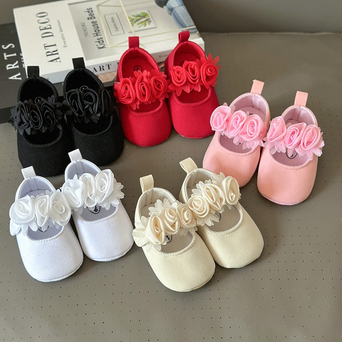 Baby Girls Mary Jane Flats with Bowknot Flowers Soft Newborn Infant First Walkers Crib Shoes Wedding Party Christmas Dress Shoes