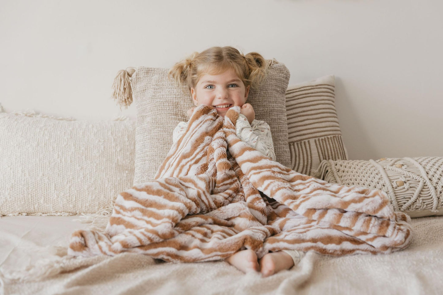 Cuddle Cookie Baby Wavey Faux Fur Blanket, 27 x 33 inches, in Gift Box (Pink)