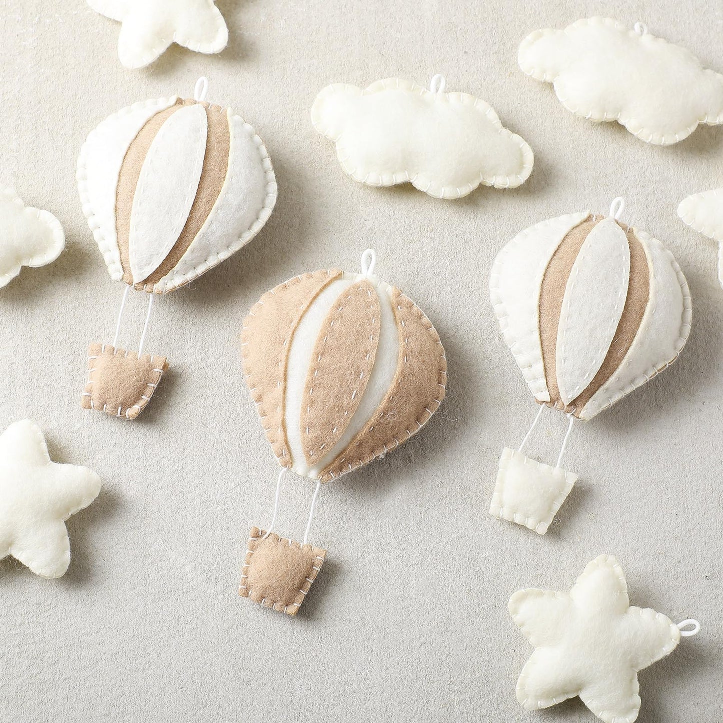Poen 10 Pcs Star Hot Air Balloon and Cloud Nursery Decor Western Wall Decor for Bedroom Mini Felt Clouds Stars Hot Air Balloon Nursery Felt Wall for Kids Baby Bedroom(Khaki)