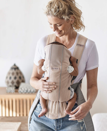 BabyBjörn Baby Carrier Mini, 3D Jersey, Light Beige | Newborn Carrier (7-25 lbs), Ergonomic, Easy-to-Use
