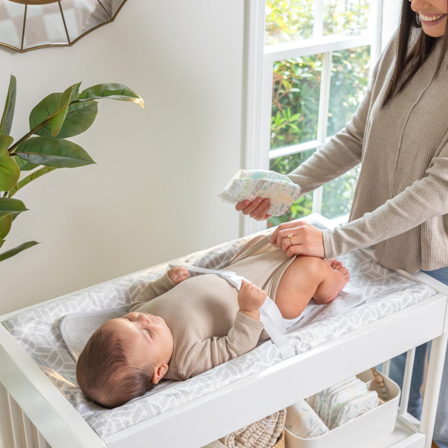 Summer by Ingenuity 4-Sided Changing Pad – Durable Quilted Changing Pad Made with Waterproof Material, Includes Infant Safety Belt with Quick-Release Buckle