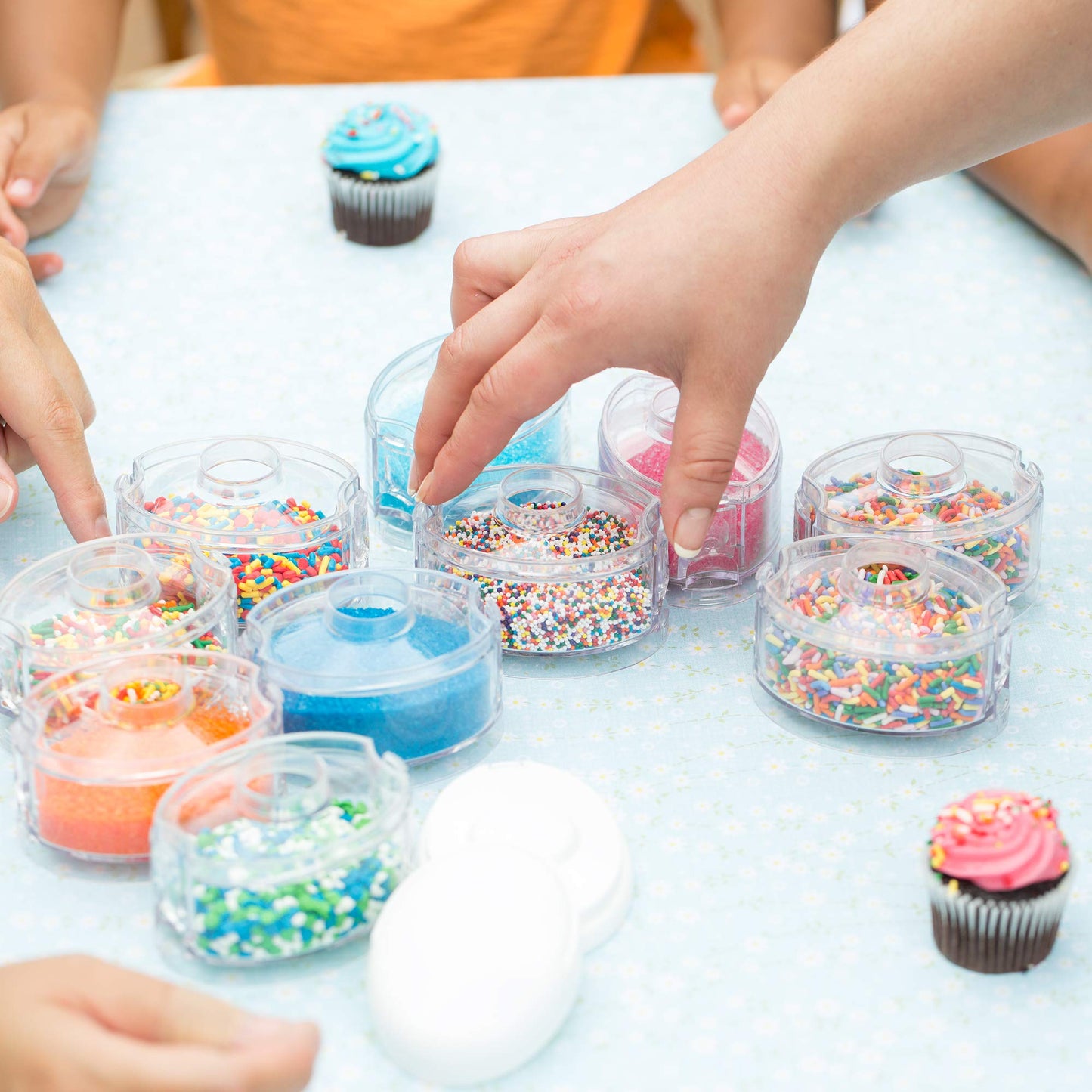 Innobaby Packin' Smart Stackable and Portable Storage System for Formula, Baby Snacks and More. 5 Stackable Cups in Lime Sorbet. BPA Free.