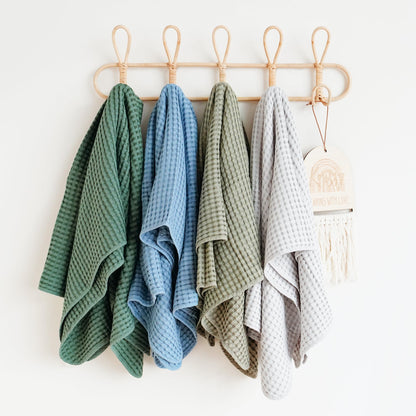 Konssy Waffle Baby Blanket - Soft & Cozy Nursery Swaddle Blanket, Lightweight Toddler Throw for Boys & Girls, Ideal for Wrapping (Oat)