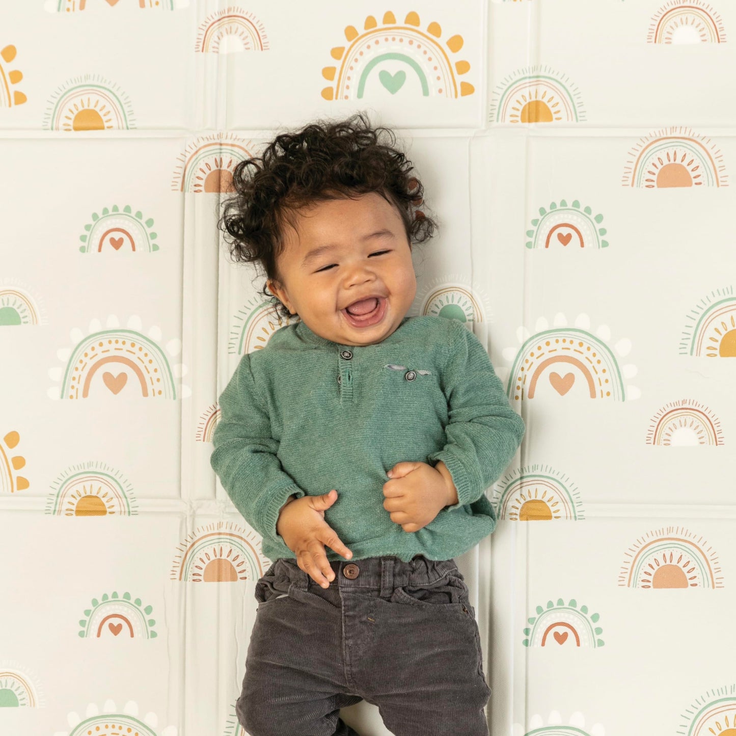 Infantino Foldable Soft Foam Mat, Extra Large Double-Sided Cushioned Portable Play Mat with Fold-Up Sides, Non Slip Crawling & Playing for Infants and Toddlers, Rainbows