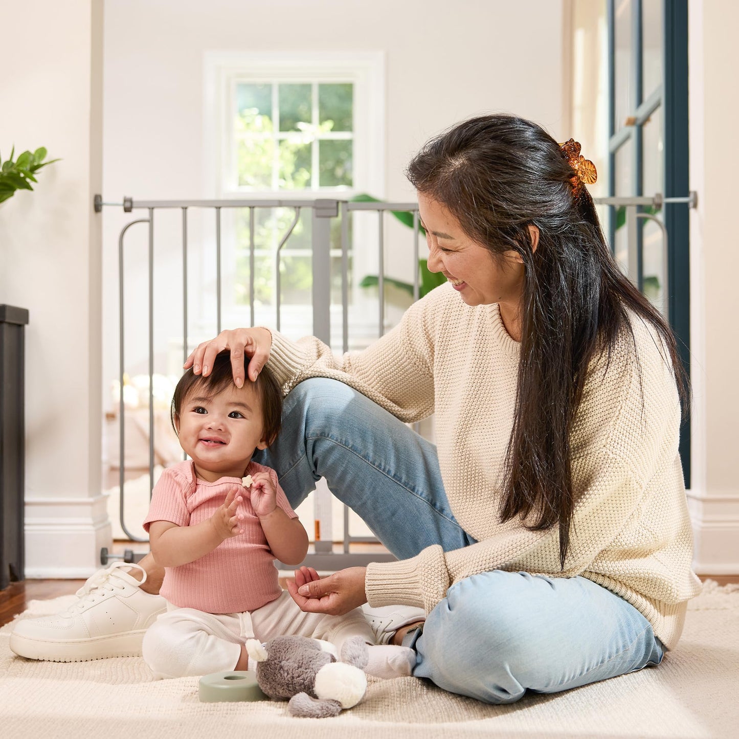 Regalo Easy Step 38.5-Inch Wide Walk Thru Baby Gate, Includes 6-Inch Extension Kit, Pressure Mount Kit, Wall Cups
