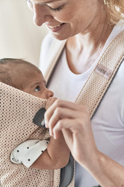 BabyBjörn Baby Carrier Mini, 3D Jersey, Light Beige | Newborn Carrier (7-25 lbs), Ergonomic, Easy-to-Use